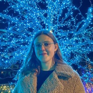 Meet your Posher, Madeleine